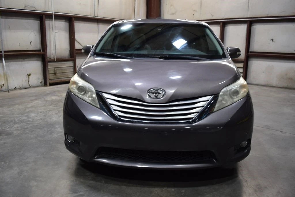 2014 Toyota Sienna 2nd Gen - Image 2 of 21