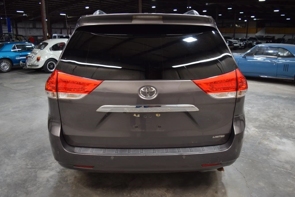 2014 Toyota Sienna 2nd Gen - Image 7 of 21