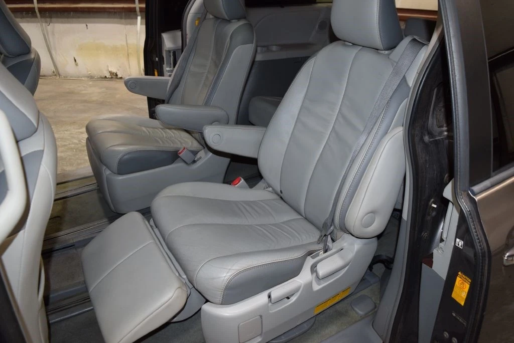 2014 Toyota Sienna 2nd Gen - Image 18 of 21
