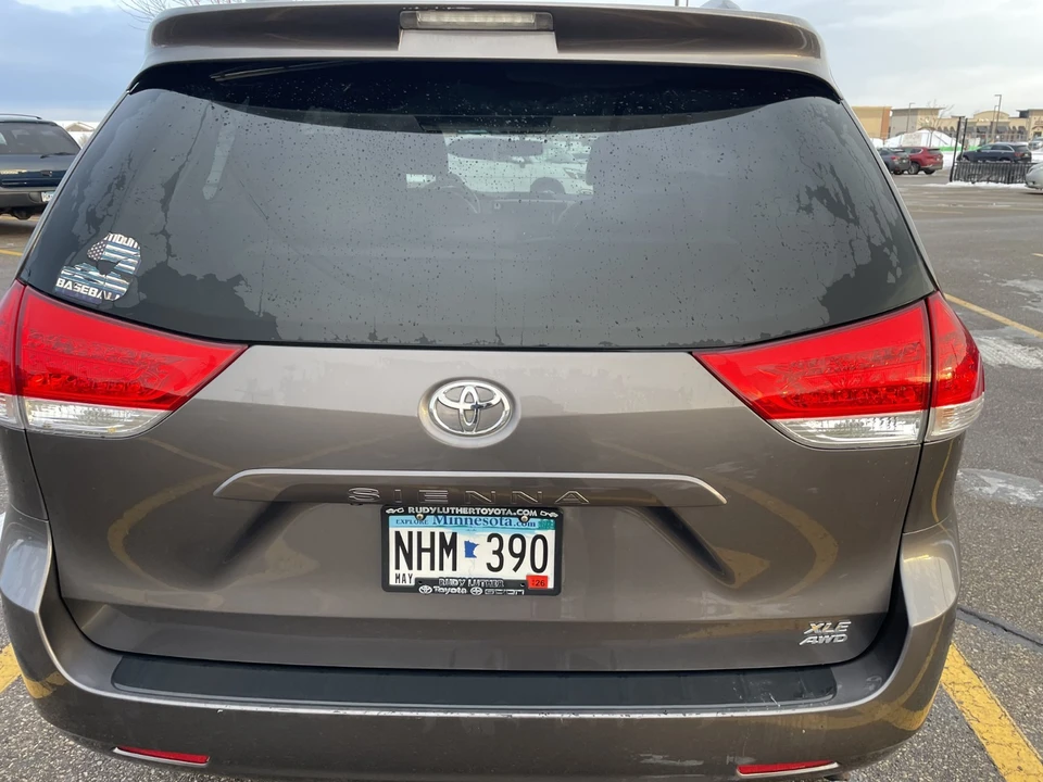 2014 Toyota Sienna 2nd Gen - Image 13 of 18
