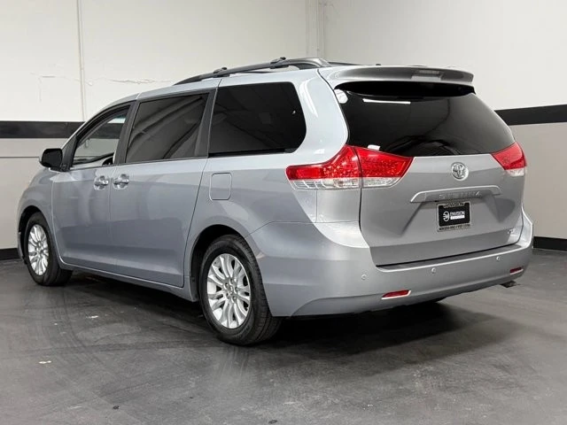2014 Toyota Sienna 2nd Gen - Image 10 of 12