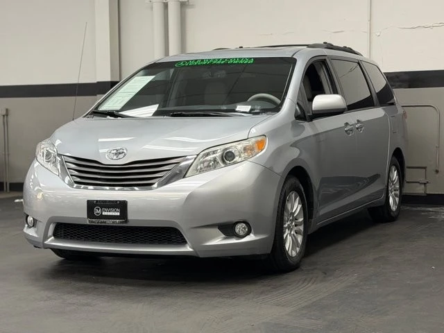 2014 Toyota Sienna 2nd Gen - Image 7 of 12