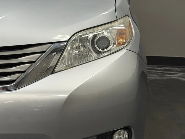 2014 Toyota Sienna 2nd Gen - Image 8 of 12