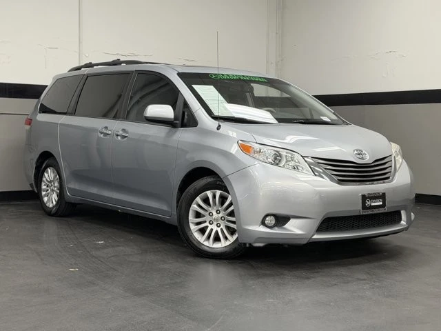 2014 Toyota Sienna 3rd Gen - Image 2 of 12
