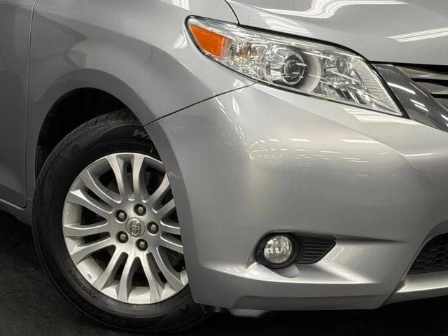 2014 Toyota Sienna 2nd Gen - Image 4 of 12