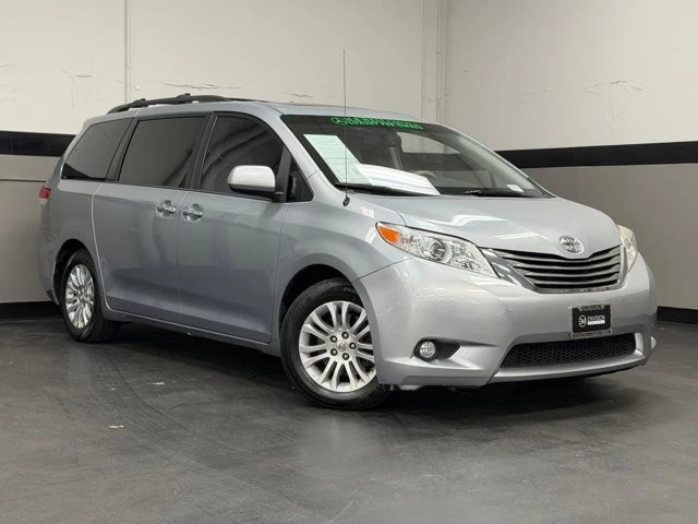 2014 Toyota Sienna 2nd Gen - Image 2 of 12