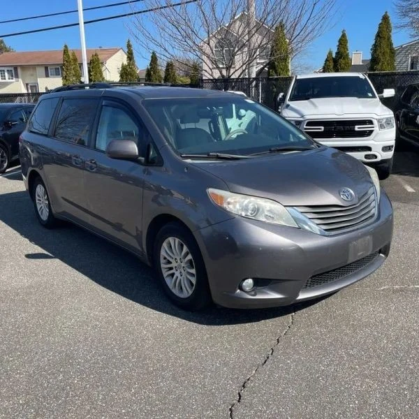 2014 Toyota Sienna 3rd Gen - Image 12 of 12