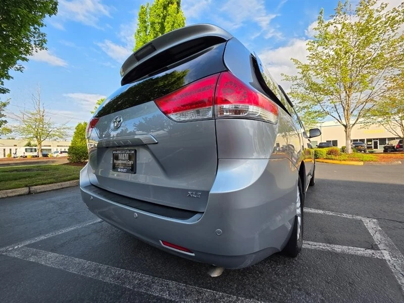 2014 Toyota Sienna 3rd Gen - Image 12 of 21