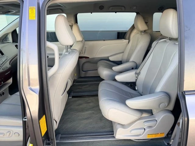 2014 Toyota Sienna 2nd Gen - Image 11 of 21