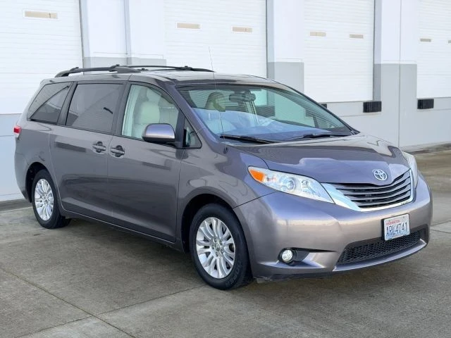 2014 Toyota Sienna 2nd Gen - Image 7 of 21