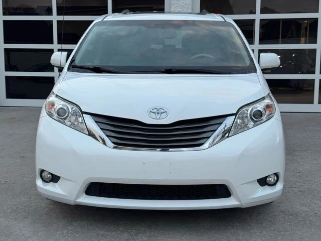 2014 Toyota Sienna 3rd Gen - Image 4 of 21