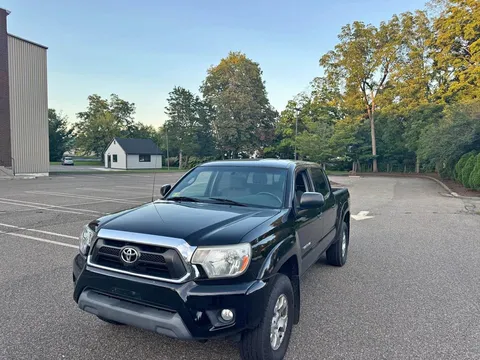 2014 Toyota Tacoma Double Cab TRD Off-Road Pickup 4D 5 ft
