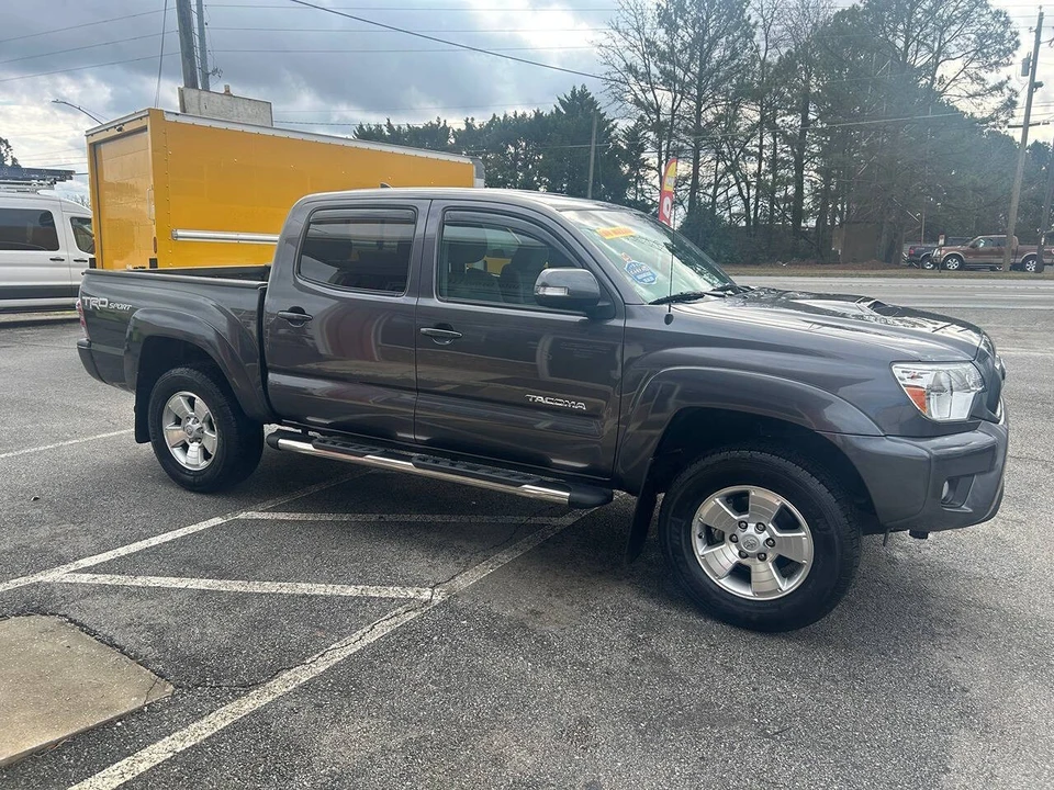 2014 Toyota Tacoma 2nd Gen - Image 9 of 21