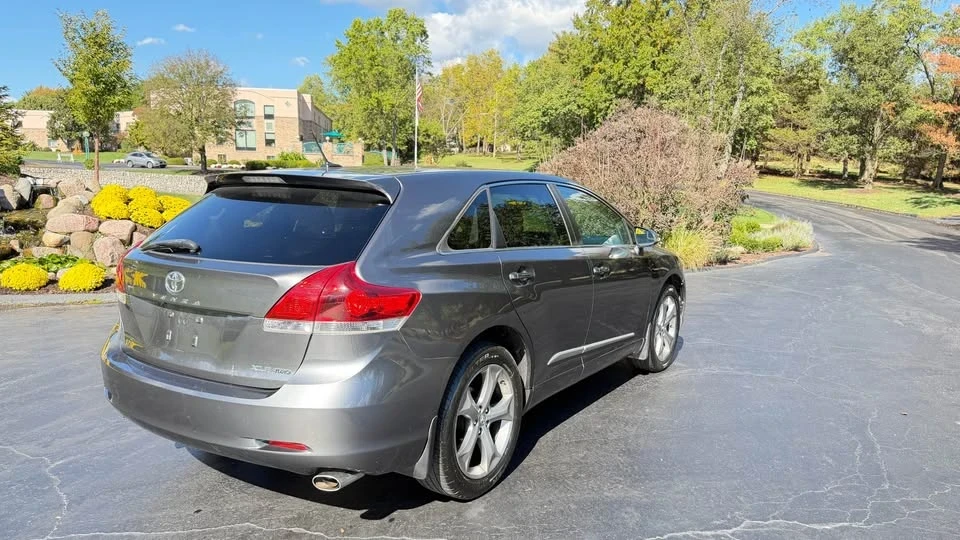 2014 Toyota Venza - Image 6 of 10