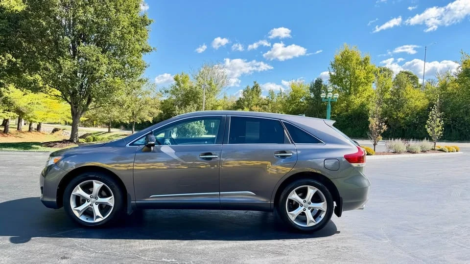 2014 Toyota Venza - Image 3 of 10