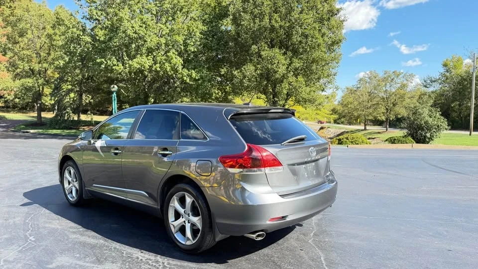 2014 Toyota Venza - Image 5 of 10