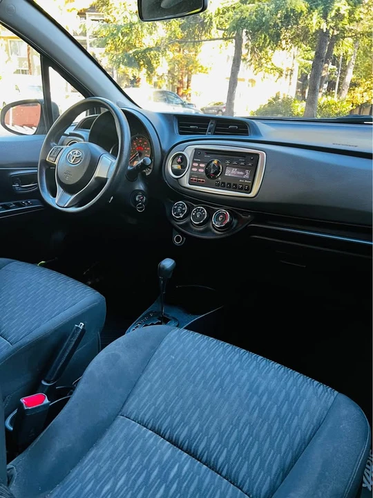 2014 Toyota Yaris - Image 14 of 15