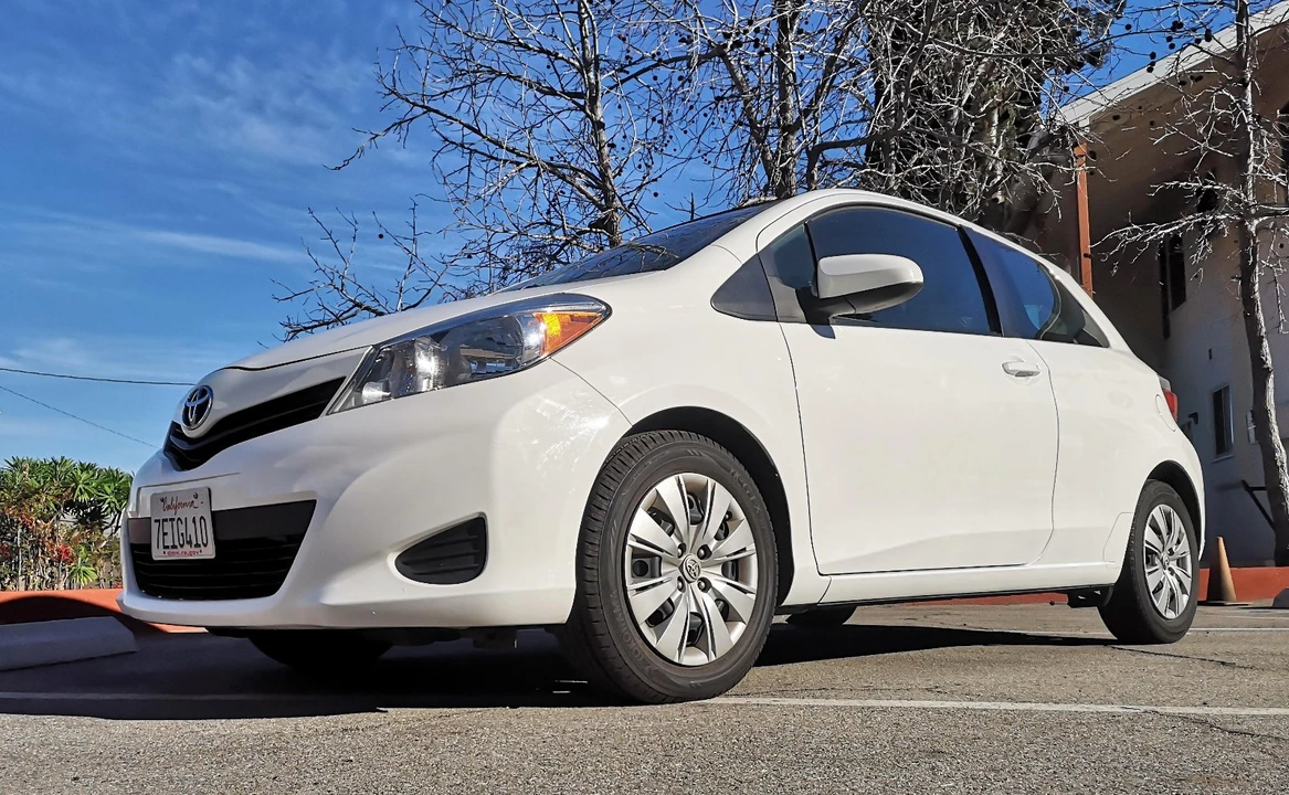 2014 Toyota Yaris - Image 5 of 21