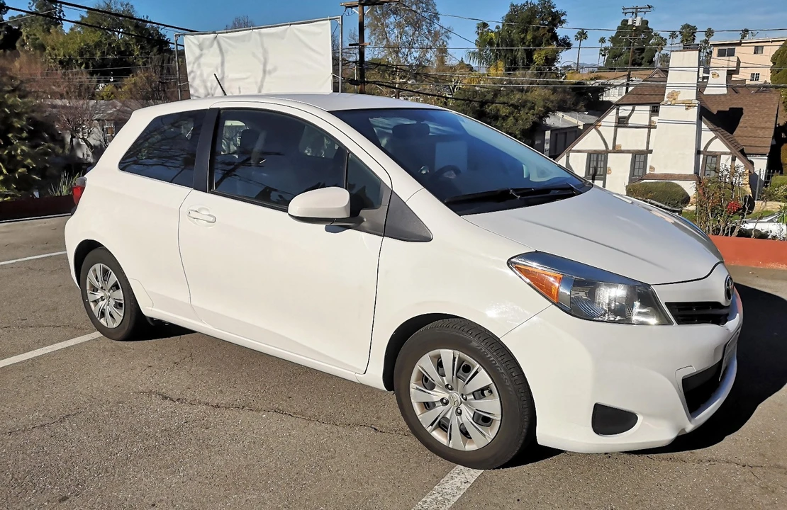 2014 Toyota Yaris - Image 14 of 21