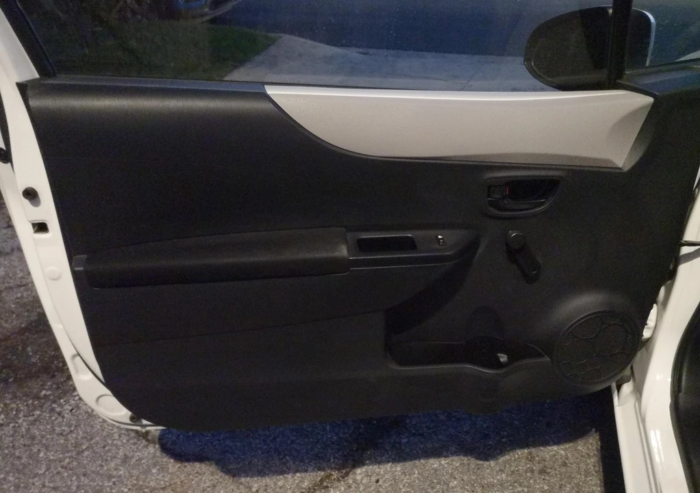 2014 Toyota Yaris - Image 19 of 21