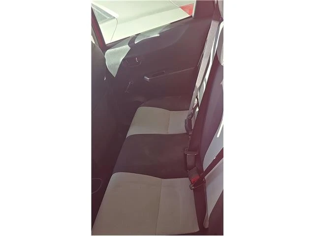 2014 Toyota Yaris - Image 6 of 12