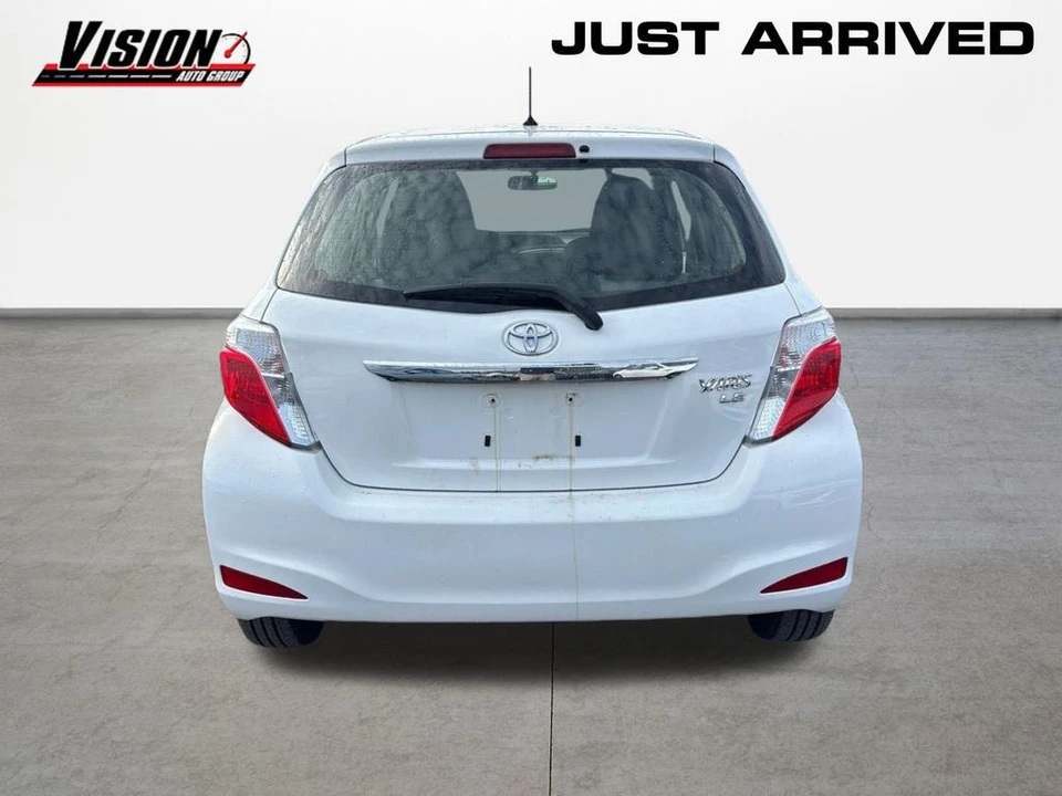 2014 Toyota Yaris - Image 6 of 8