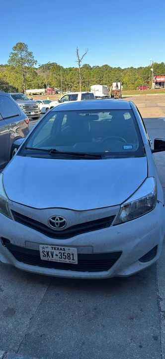 2014 Toyota Yaris - Image 7 of 9