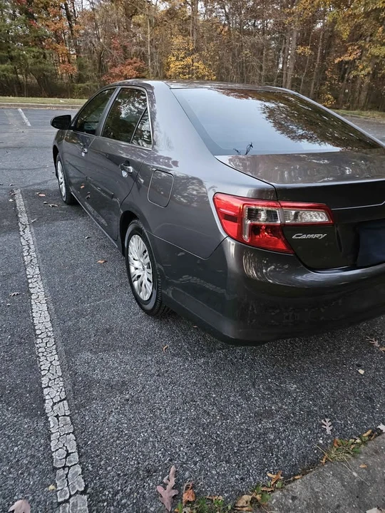 2014 Toyota Camry 7th Gen - Image 2 of 15
