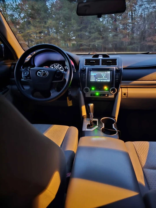 2014 Toyota Camry 7th Gen - Image 15 of 15