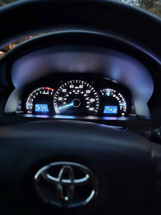 2014 Toyota Camry 7th Gen - Image 10 of 15