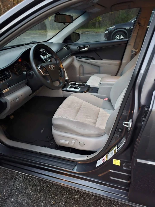 2014 Toyota Camry 7th Gen - Image 6 of 15