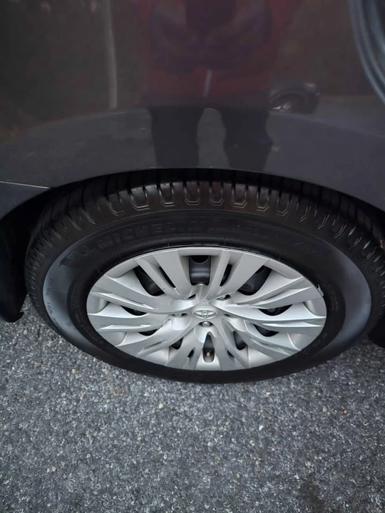 2014 Toyota Camry 7th Gen - Image 12 of 15