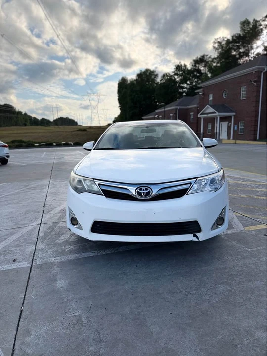 2014 Toyota Camry 7th Gen - Image 2 of 11