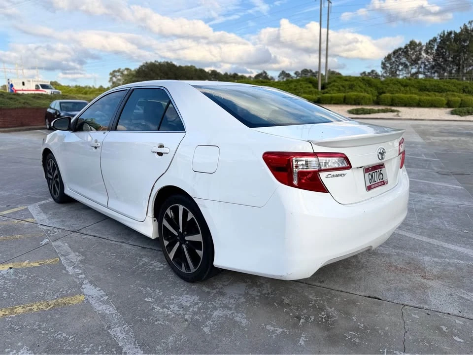 2014 Toyota Camry 7th Gen - Image 4 of 11