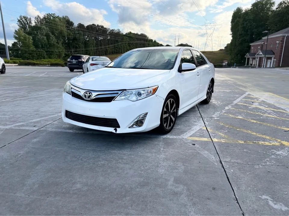 2014 Toyota Camry 7th Gen - Image 3 of 11