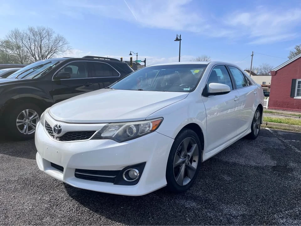 2014 Toyota Camry 7th Gen - Image 3 of 10
