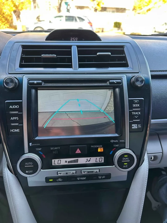 2014 Toyota Camry 7th Gen - Image 10 of 11