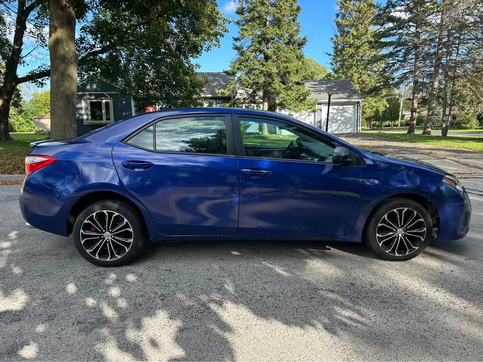 2014 Toyota Corolla 11th Gen - Image 3 of 15