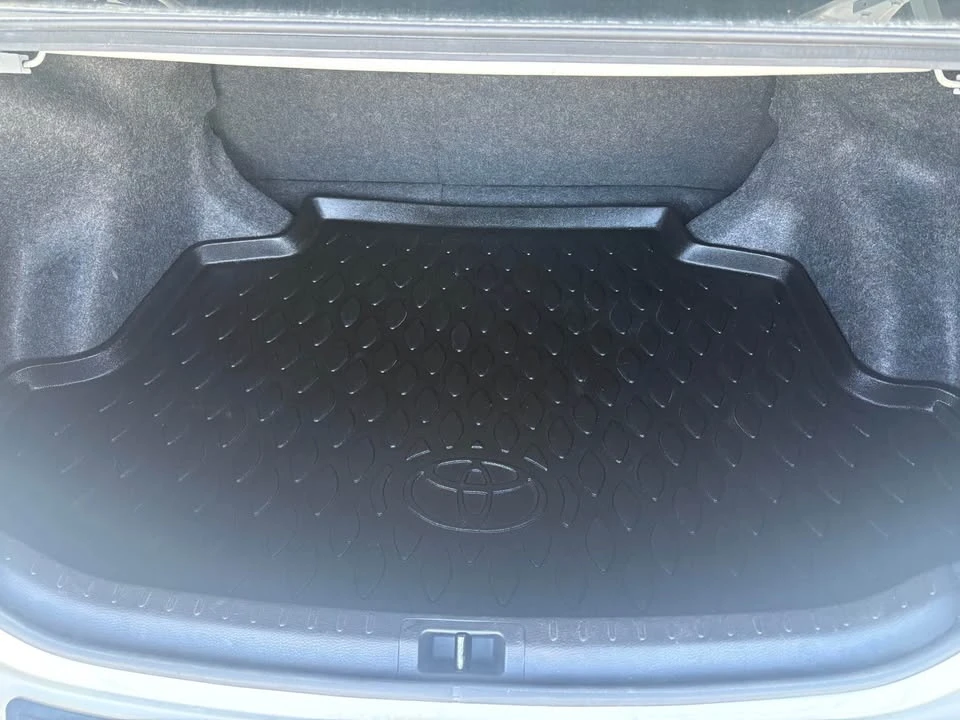 2014 Toyota Corolla 11th Gen - Image 9 of 16