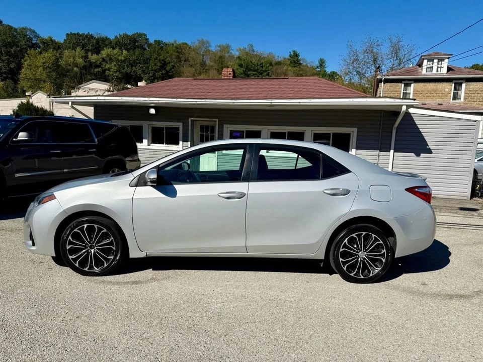 2014 Toyota Corolla 11th Gen - Image 9 of 20