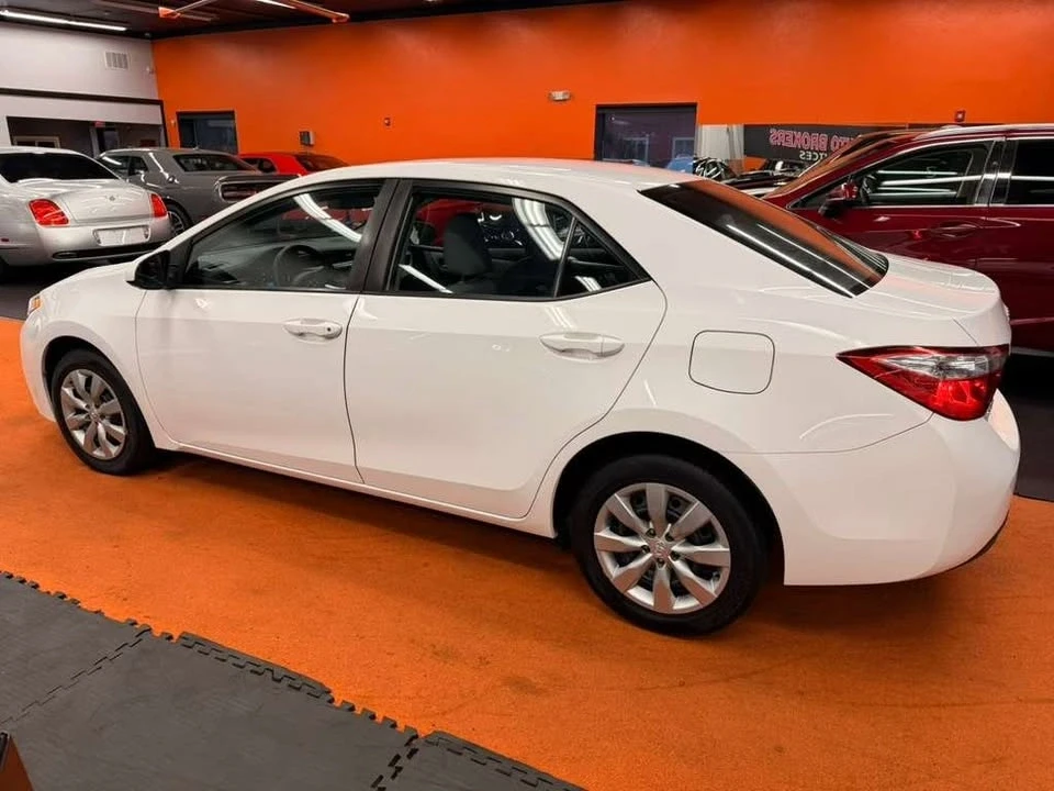 2014 Toyota Corolla 11th Gen - Image 4 of 17