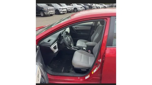 2014 Toyota Corolla 11th Gen - Image 3 of 4
