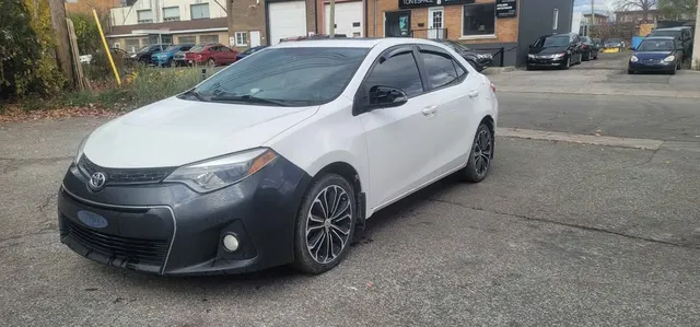 2014 Toyota Corolla 11th Gen - Image 3 of 9