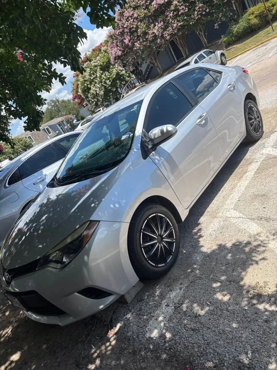 2014 Toyota Corolla 11th Gen - Image 2 of 2