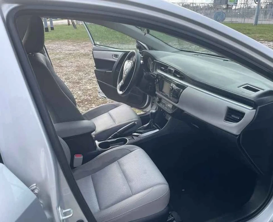 2014 Toyota Corolla 11th Gen - Image 7 of 9