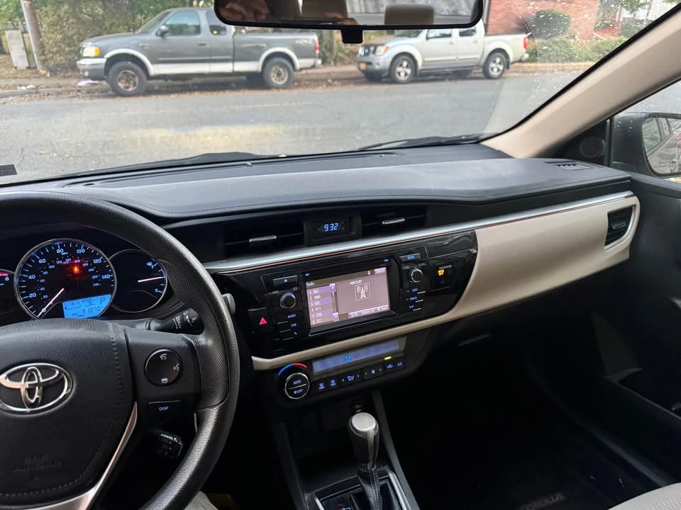 2014 Toyota Corolla 11th Gen - Image 4 of 8