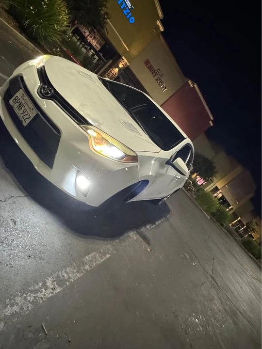 2014 Toyota Corolla 11th Gen - Image 11 of 16
