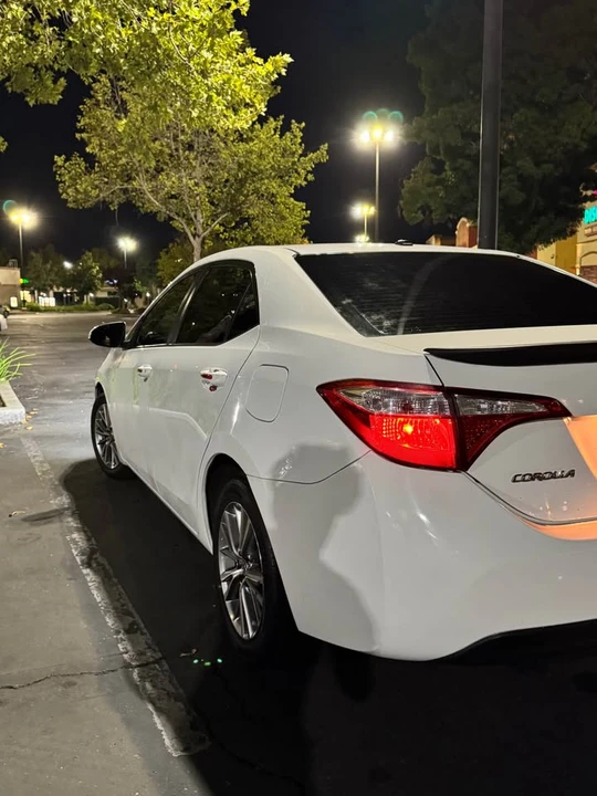 2014 Toyota Corolla 11th Gen - Image 9 of 16