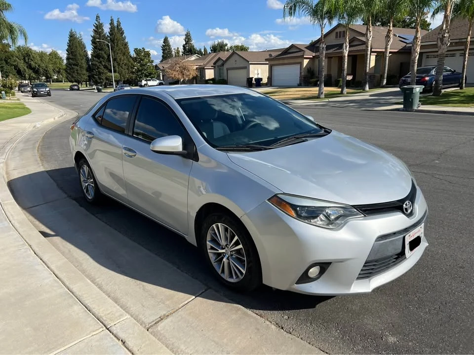 2014 Toyota Corolla 11th Gen - Image 4 of 8