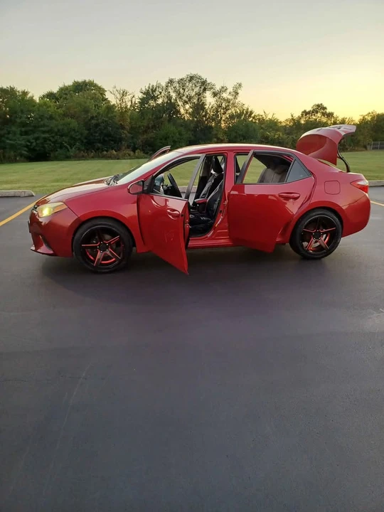 2014 Toyota Corolla 11th Gen - Image 6 of 16